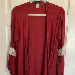 Discreet Cardigan with lace arms. Size 1X